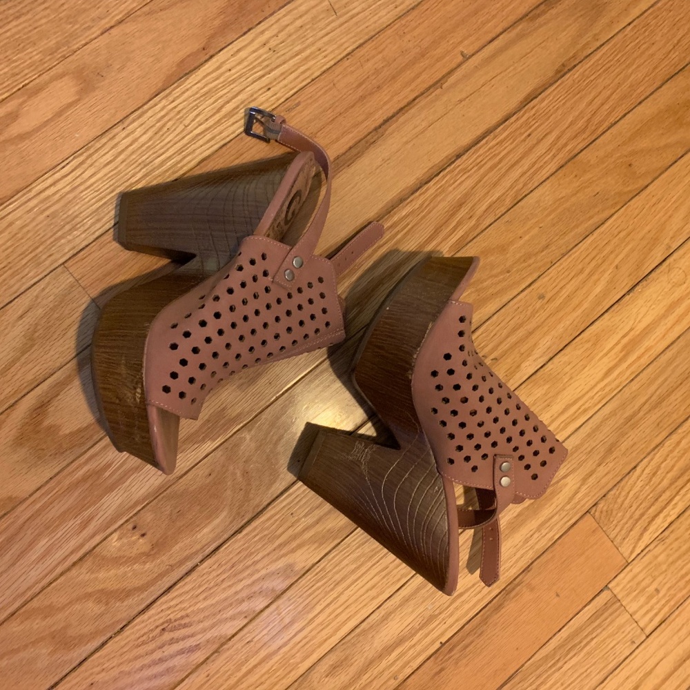 GUESS BY MARCINO PLATFORM SANDAL ESPADRILLE WEDGES